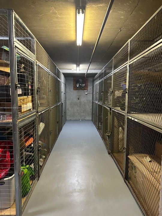 合同活跃: $235,000 (2 贝兹, 2 浴室, 1150 平方英尺)