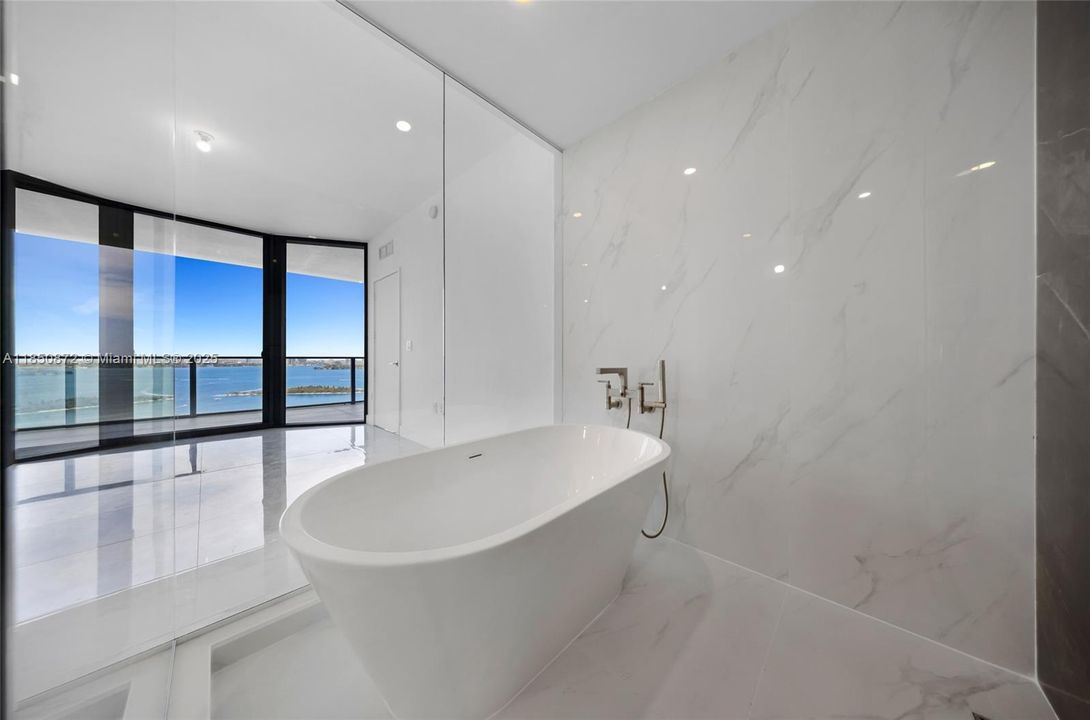 En Venta: $1,699,000 (2 camas, 3 baños, 1545 Pies cuadrados)