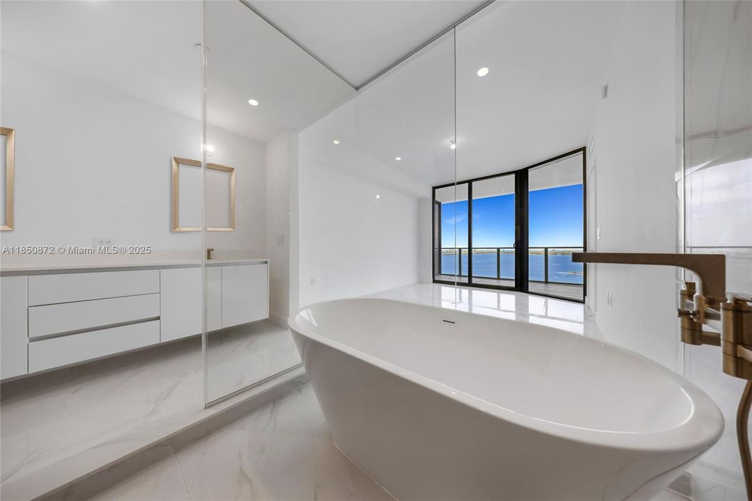 En Venta: $1,699,000 (2 camas, 3 baños, 1545 Pies cuadrados)