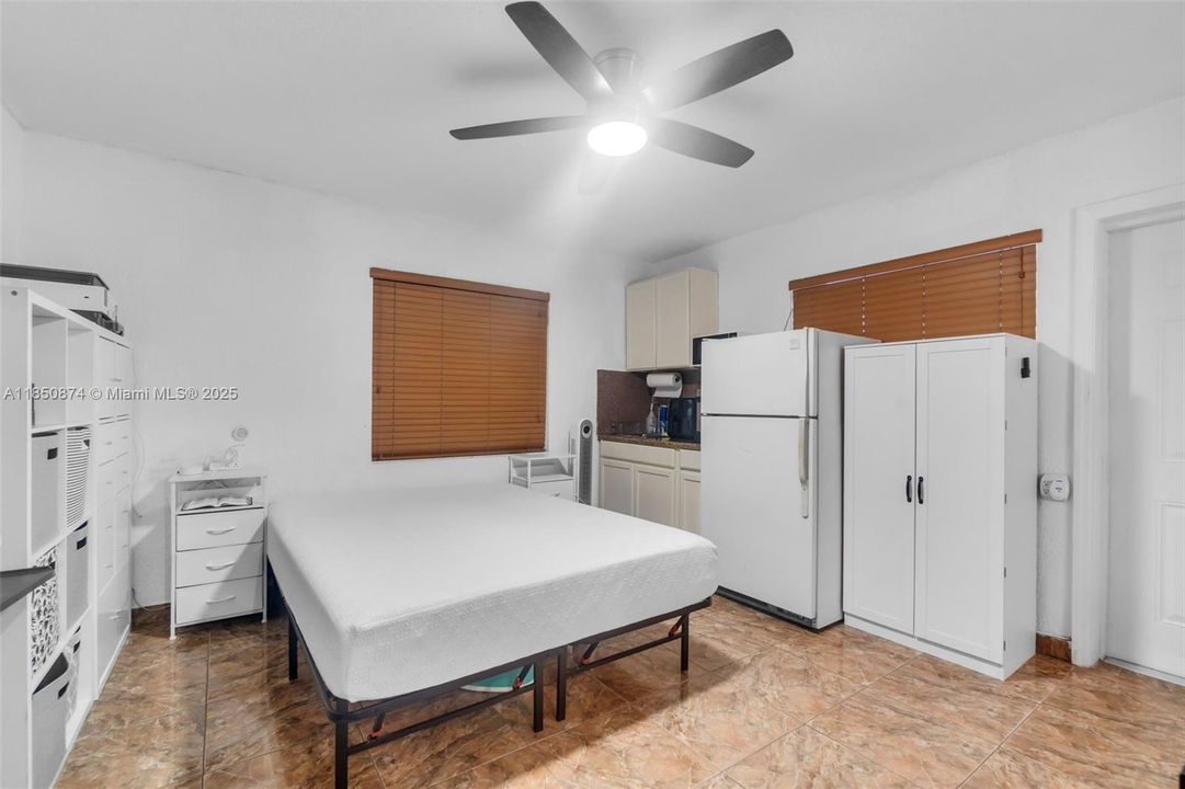 Недавно продано: $615,000 (3 спален, 2 ванн, 1642 Квадратных фут)