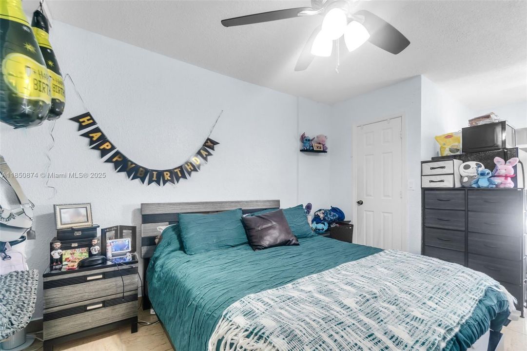 Недавно продано: $615,000 (3 спален, 2 ванн, 1642 Квадратных фут)