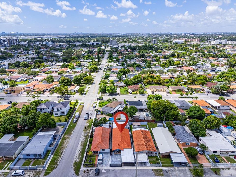 Недавно продано: $615,000 (3 спален, 2 ванн, 1642 Квадратных фут)