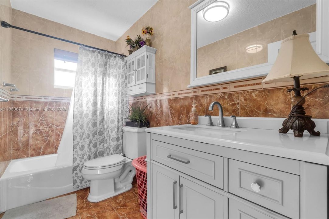 Недавно продано: $615,000 (3 спален, 2 ванн, 1642 Квадратных фут)