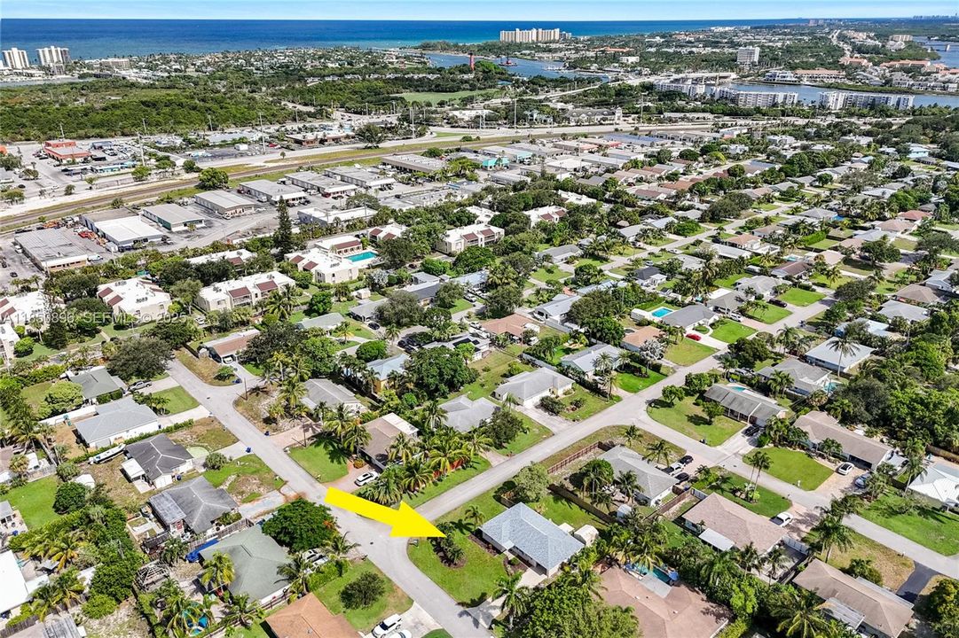 Less than 1 Mile to the Beach