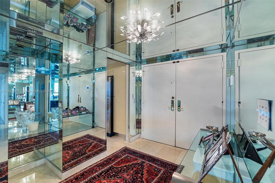 最近售出: $1,290,000 (3 贝兹, 2 浴室, 1967 平方英尺)