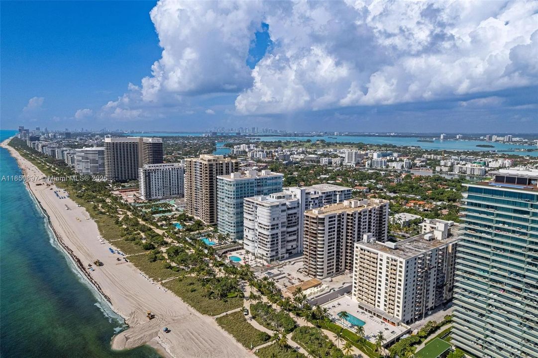 最近售出: $1,290,000 (3 贝兹, 2 浴室, 1967 平方英尺)