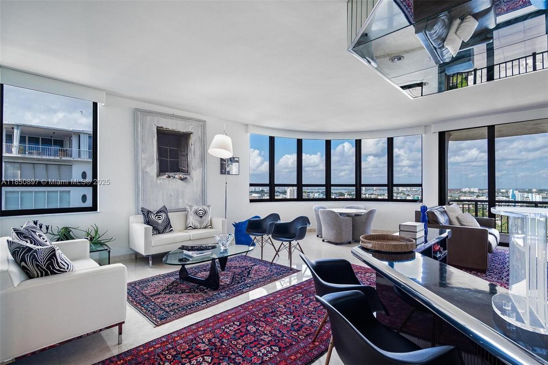 最近售出: $1,290,000 (3 贝兹, 2 浴室, 1967 平方英尺)