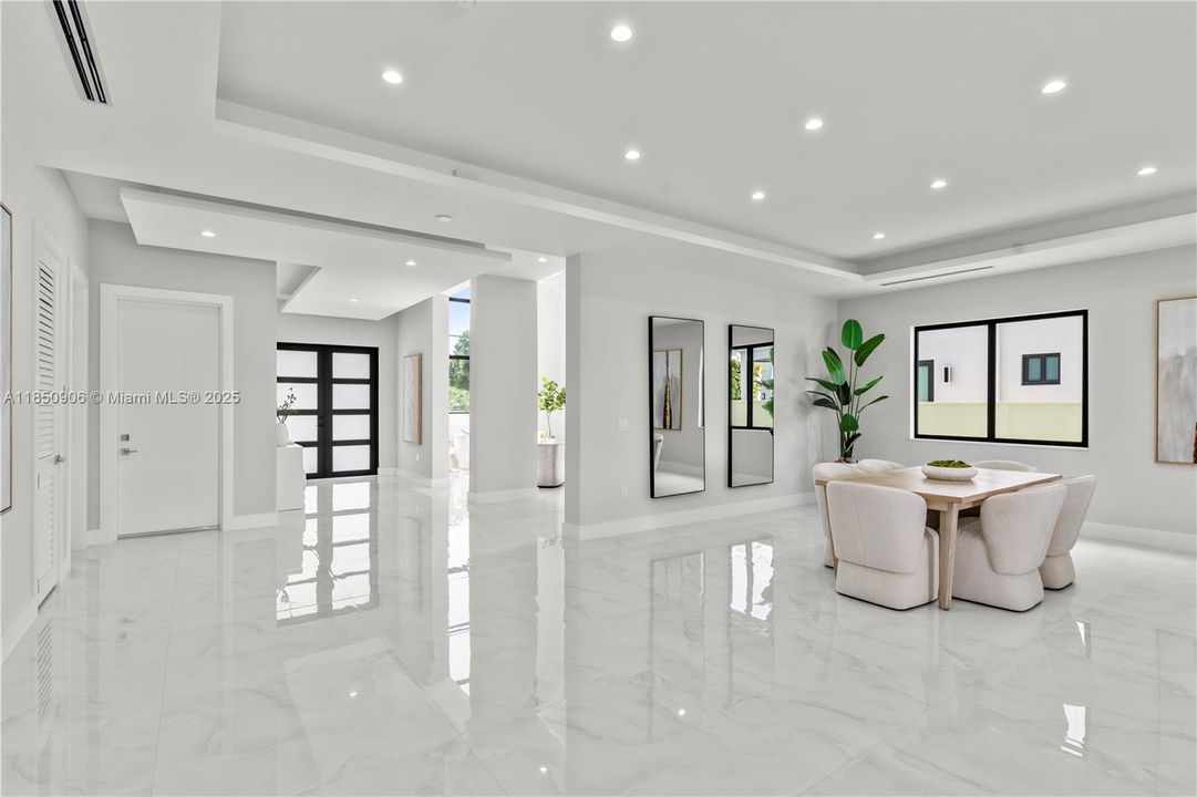 Под контрактом: $2,300,000 (4 спален, 5 ванн, 4180 Квадратных фут)