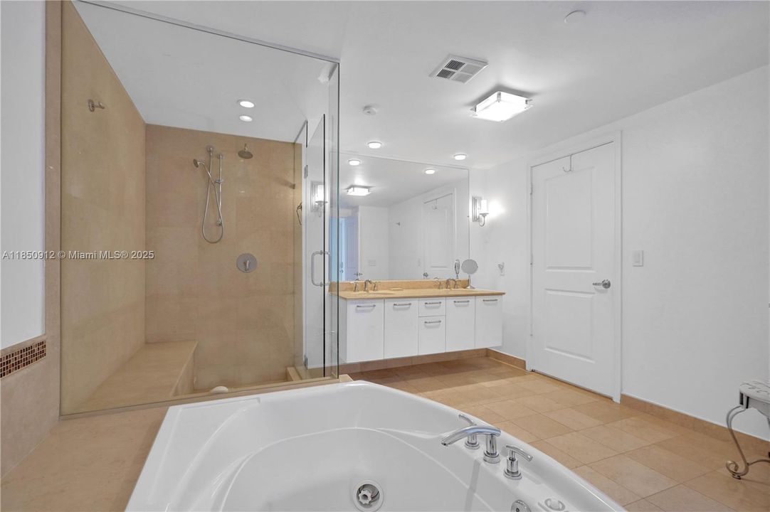 На продажу: $1,739,000 (3 спален, 3 ванн, 2115 Квадратных фут)