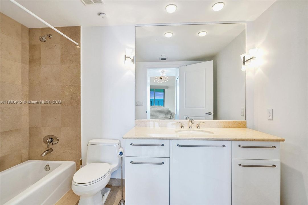 На продажу: $1,739,000 (3 спален, 3 ванн, 2115 Квадратных фут)