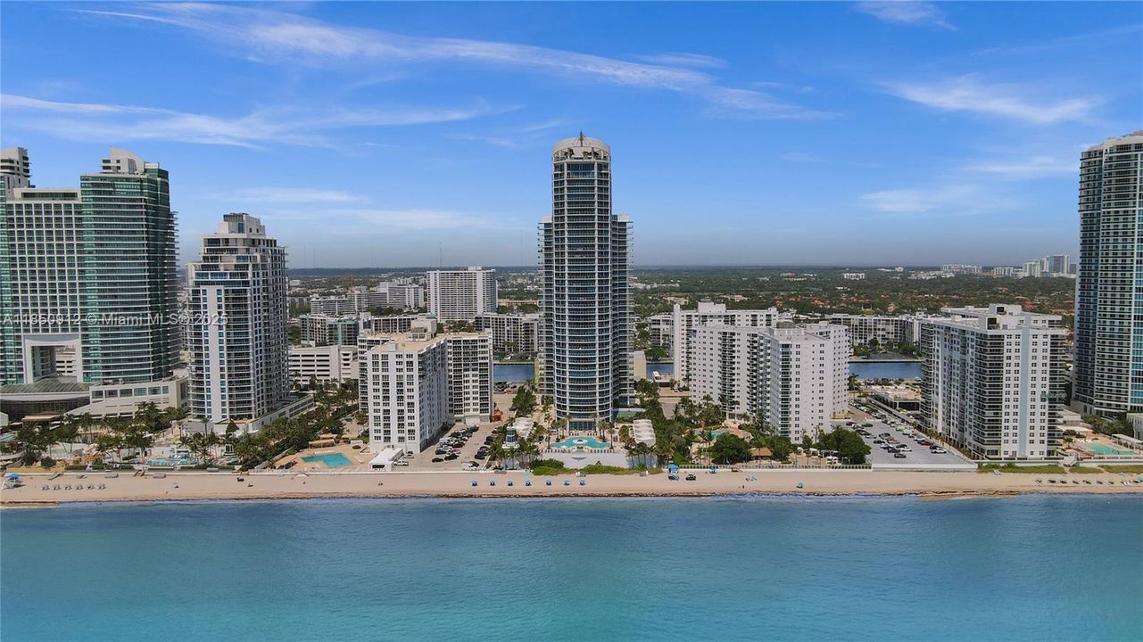 На продажу: $1,739,000 (3 спален, 3 ванн, 2115 Квадратных фут)