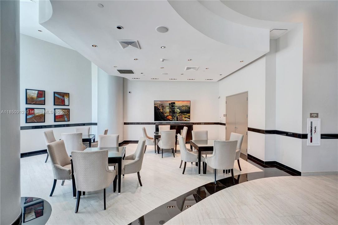 На продажу: $1,739,000 (3 спален, 3 ванн, 2115 Квадратных фут)