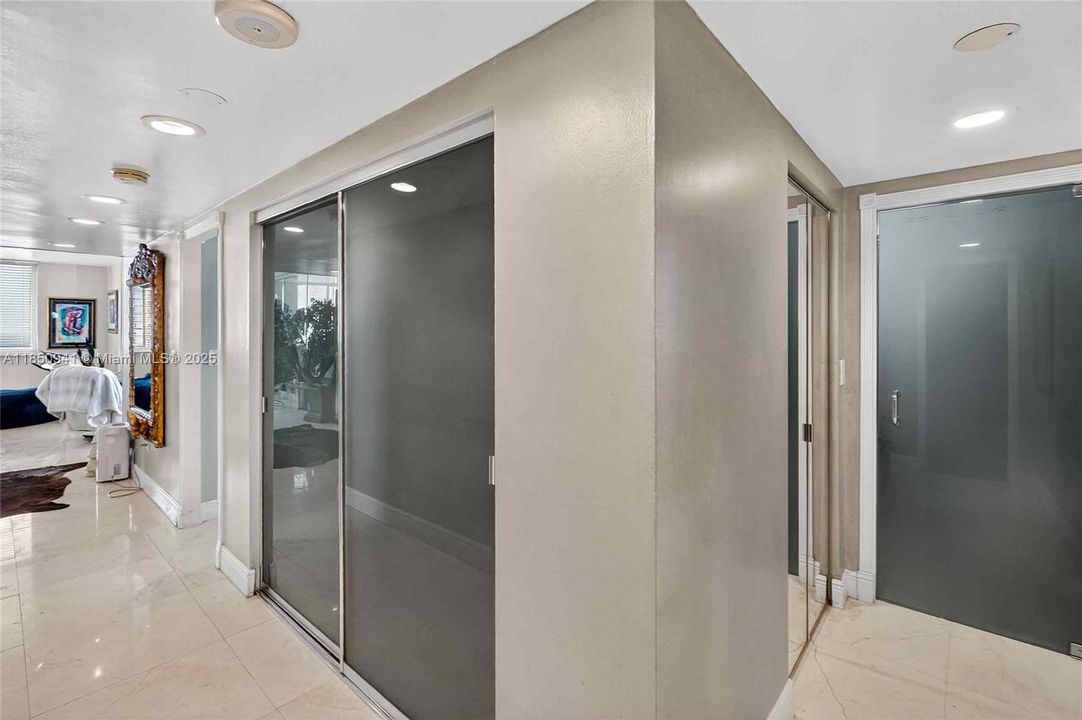 Active With Contract: $650,000 (3 beds, 2 baths, 1570 Square Feet)