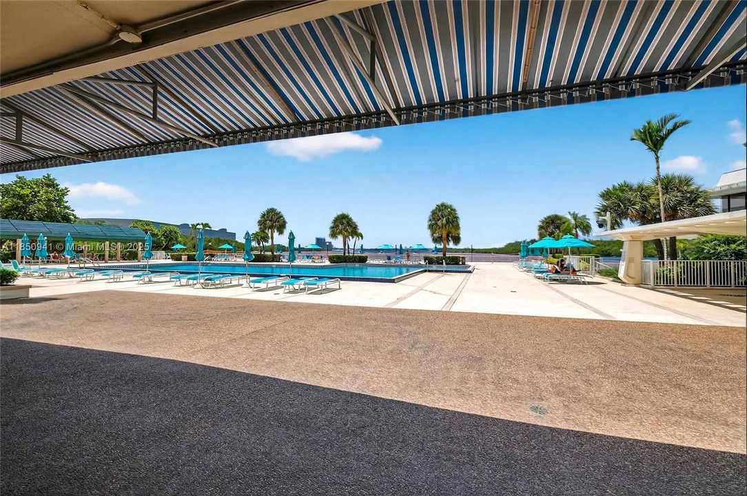 Active With Contract: $650,000 (3 beds, 2 baths, 1570 Square Feet)