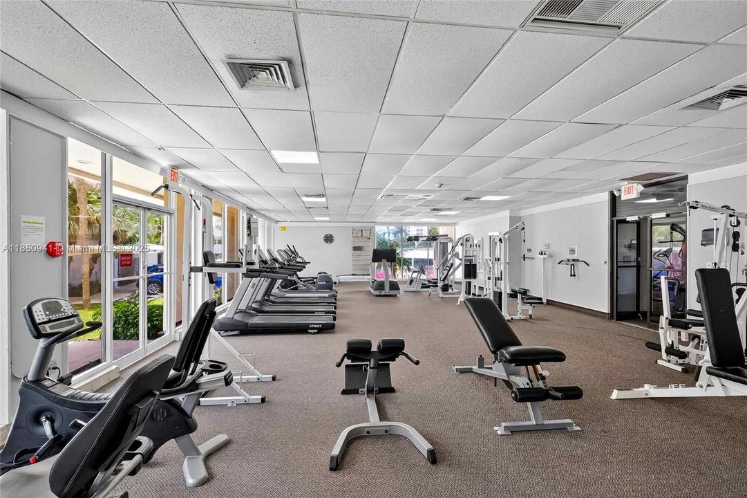 Active With Contract: $650,000 (3 beds, 2 baths, 1570 Square Feet)