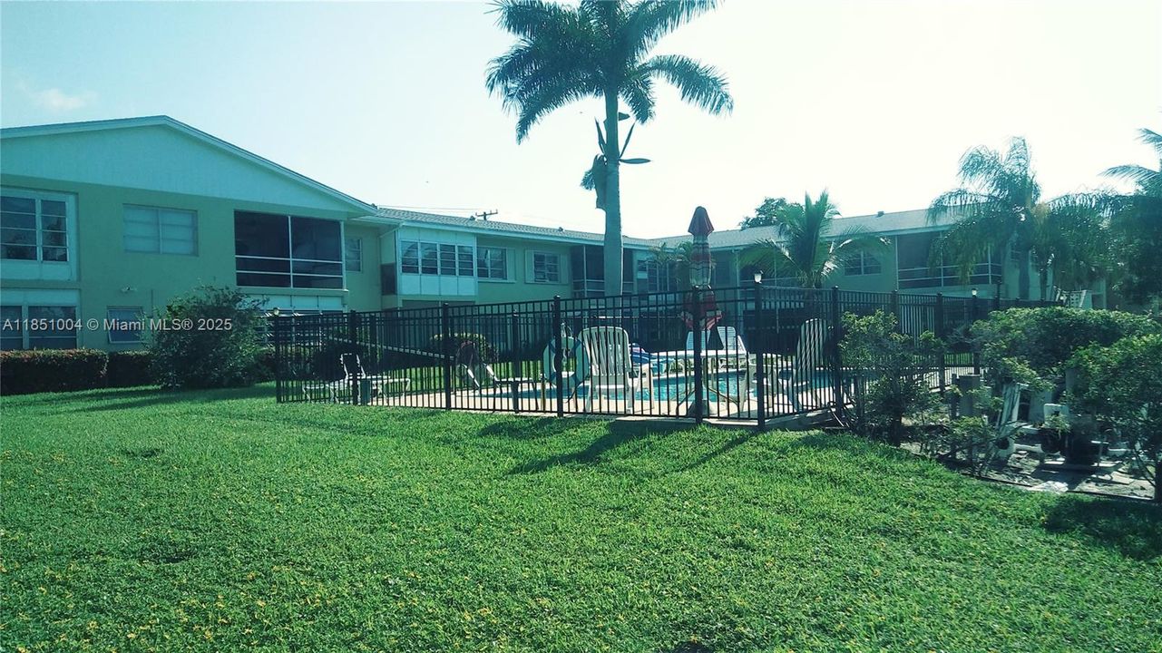 Recientemente alquilado: $1,300 (2 camas, 2 baños, 800 Pies cuadrados)