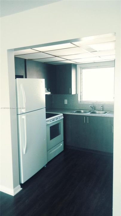 Recientemente alquilado: $1,300 (2 camas, 2 baños, 800 Pies cuadrados)