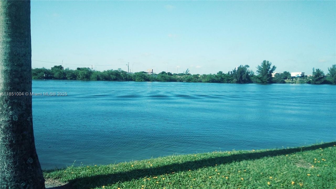 Recientemente alquilado: $1,300 (2 camas, 2 baños, 800 Pies cuadrados)