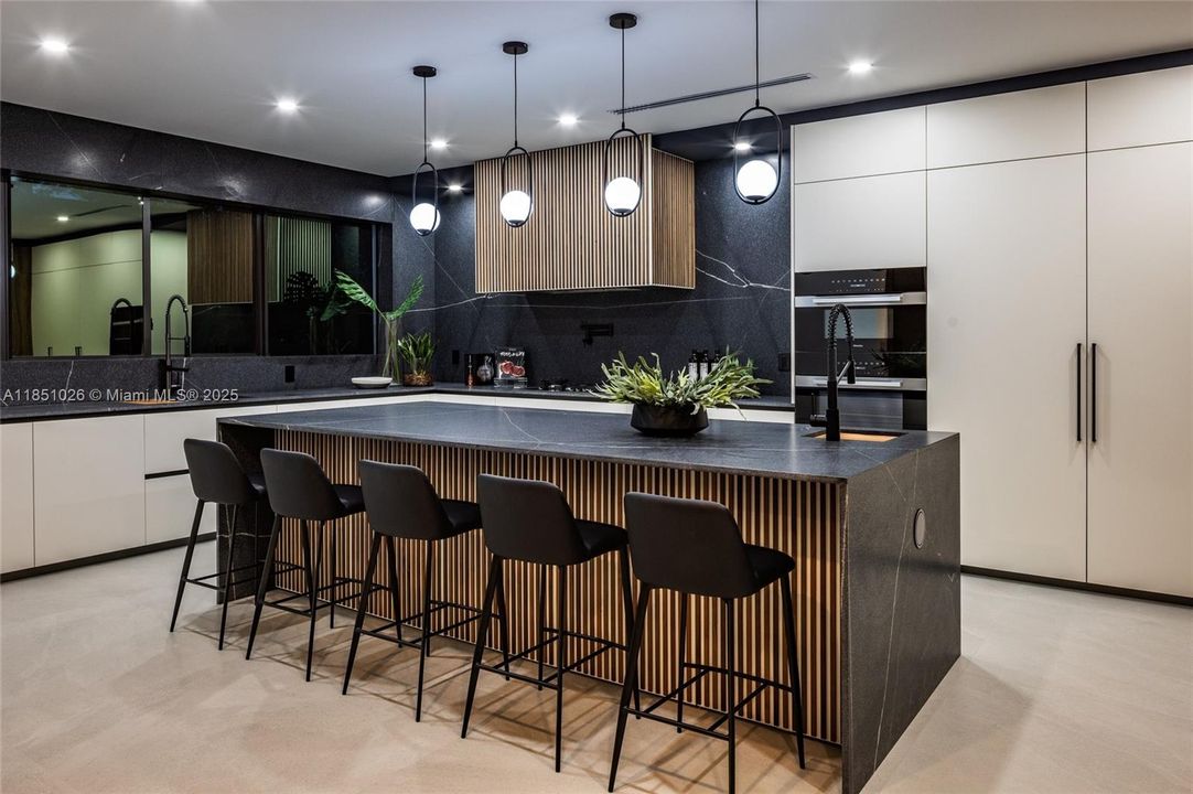 For Sale: $10,950,000 (8 beds, 8 baths, 8673 Square Feet)