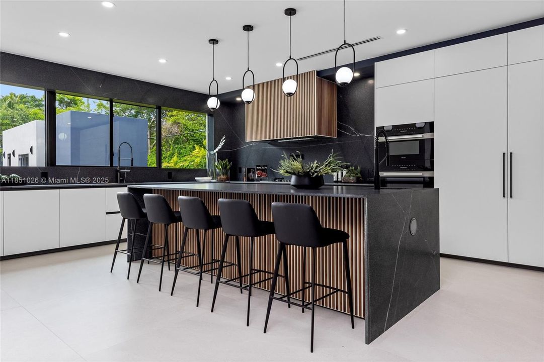 For Sale: $10,950,000 (8 beds, 8 baths, 8673 Square Feet)