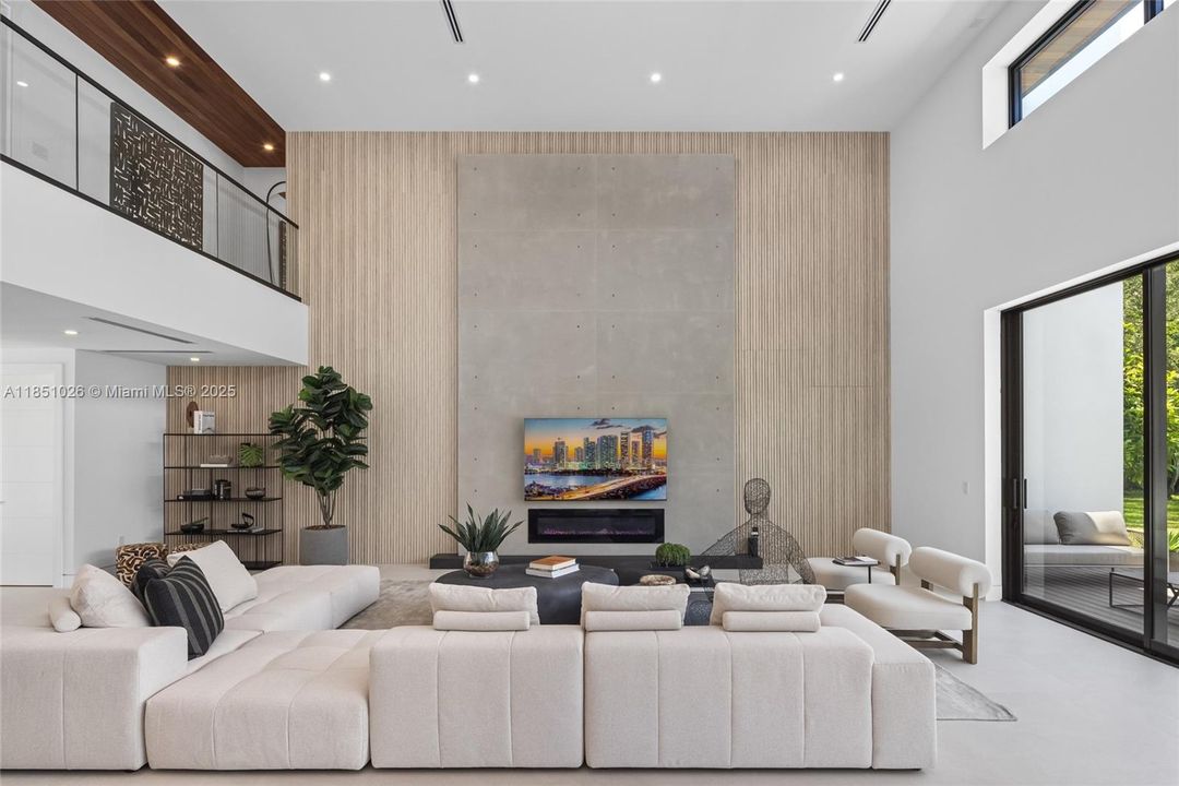 For Sale: $10,950,000 (8 beds, 8 baths, 8673 Square Feet)