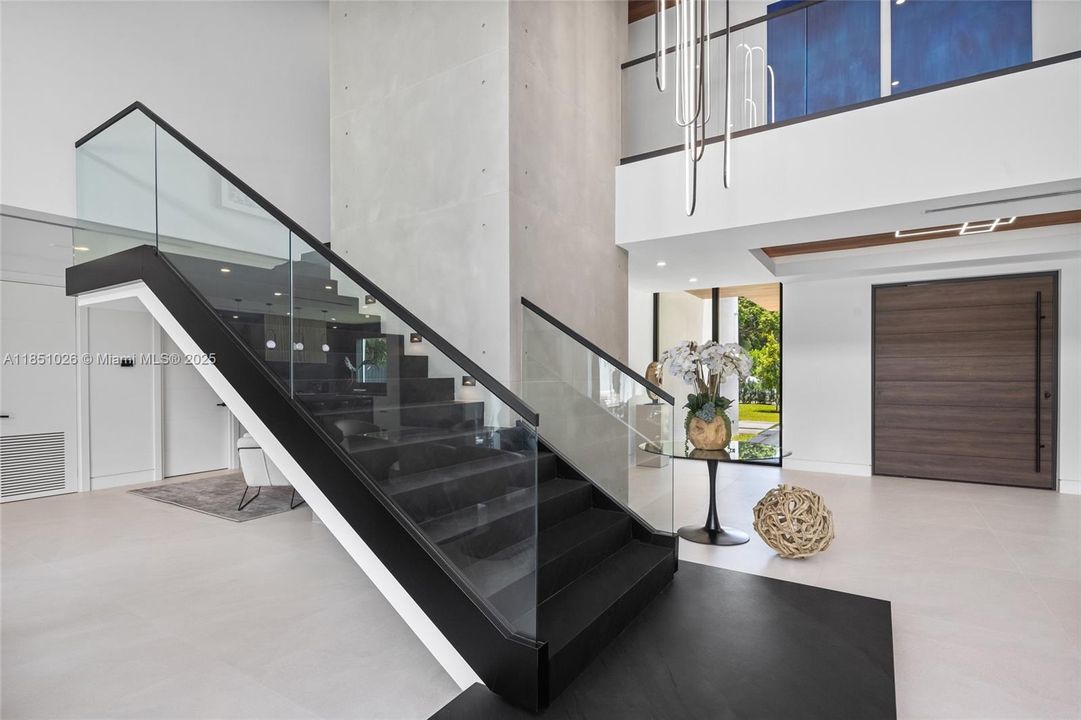 For Sale: $10,950,000 (8 beds, 8 baths, 8673 Square Feet)