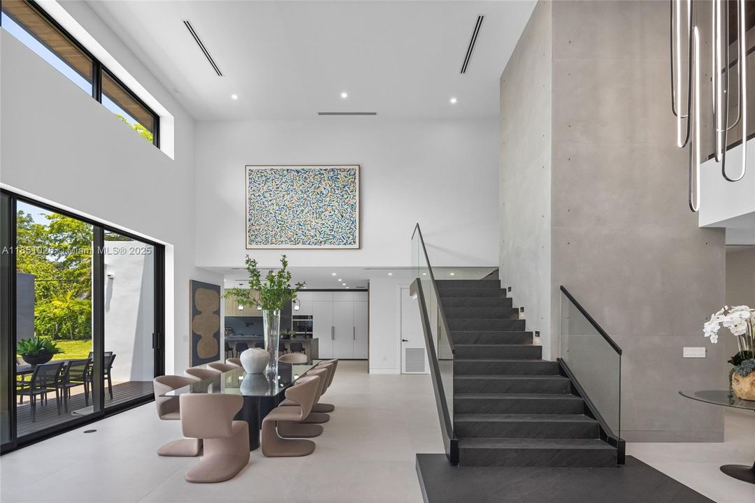 For Sale: $10,950,000 (8 beds, 8 baths, 8673 Square Feet)