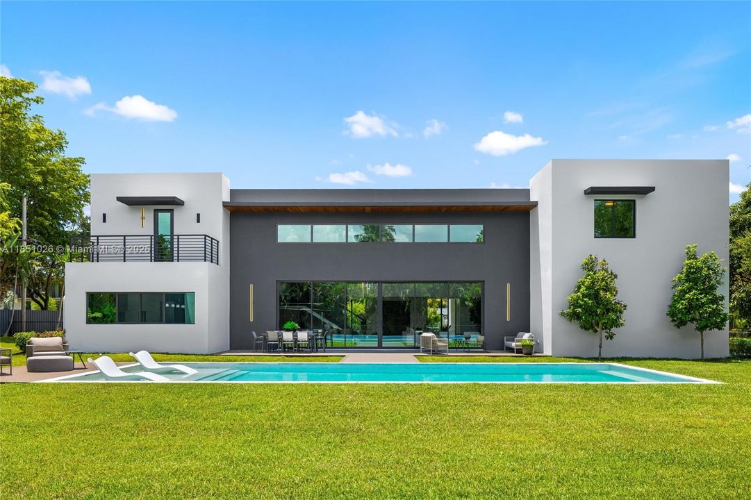 For Sale: $10,950,000 (8 beds, 8 baths, 8673 Square Feet)