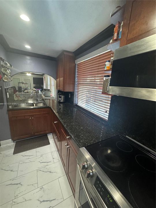For Sale: $359,500 (2 beds, 2 baths, 1020 Square Feet)