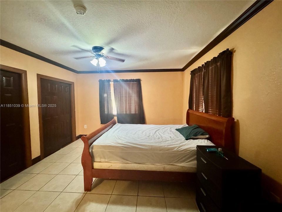For Sale: $359,500 (2 beds, 2 baths, 1020 Square Feet)