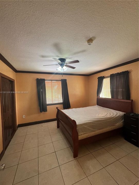 For Sale: $359,500 (2 beds, 2 baths, 1020 Square Feet)