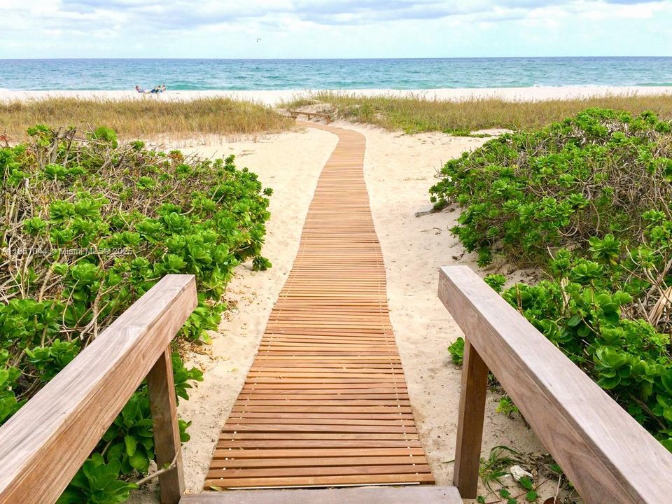 For Sale: $825,000 (3 beds, 2 baths, 1724 Square Feet)