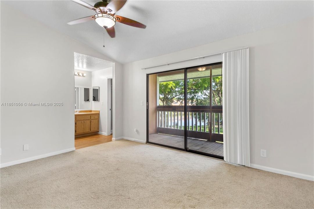 Vendido Recientemente: $319,900 (3 camas, 2 baños, 1502 Pies cuadrados)