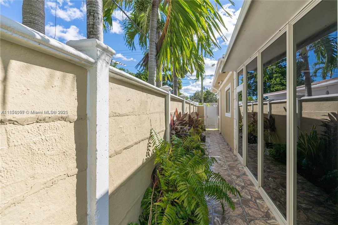 For Sale: $665,900 (3 beds, 2 baths, 1175 Square Feet)