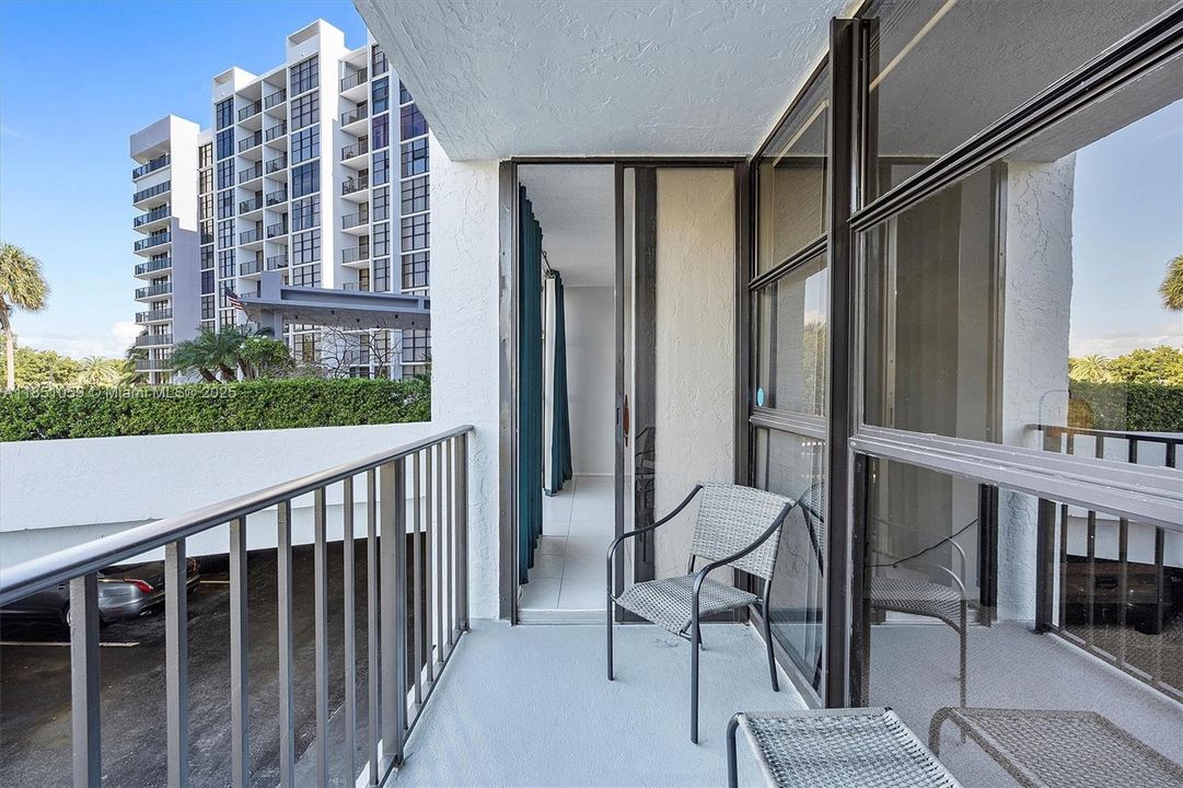 На продажу: $219,000 (1 спален, 1 ванн, 915 Квадратных фут)