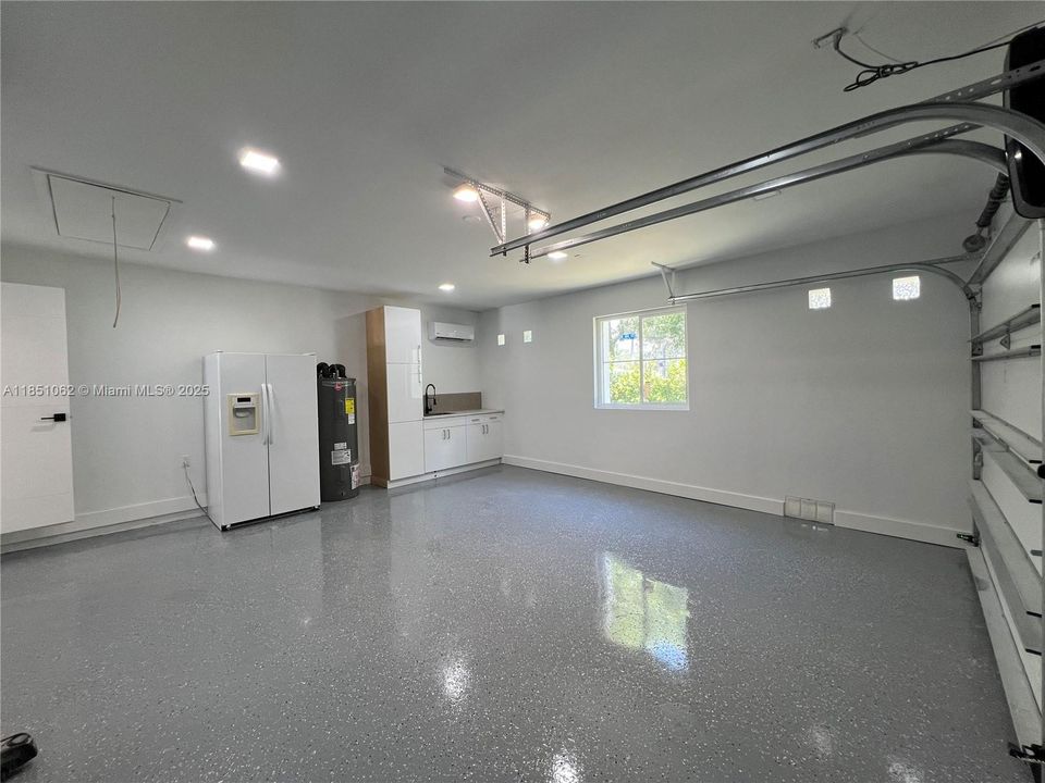 Recently Sold: $1,780,000 (4 beds, 2 baths, 2356 Square Feet)