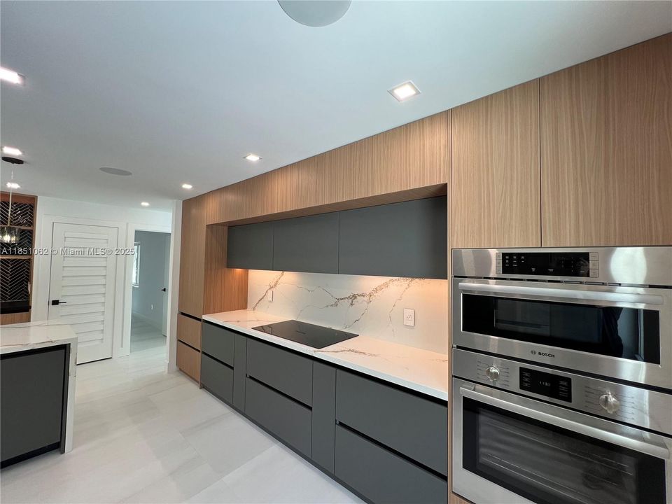 Recently Sold: $1,780,000 (4 beds, 2 baths, 2356 Square Feet)