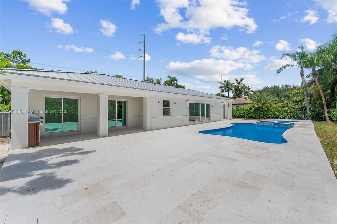 Recently Sold: $1,780,000 (4 beds, 2 baths, 2356 Square Feet)
