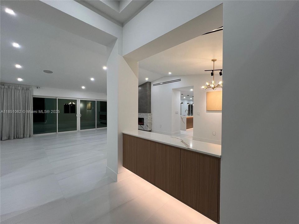 Recently Sold: $1,780,000 (4 beds, 2 baths, 2356 Square Feet)