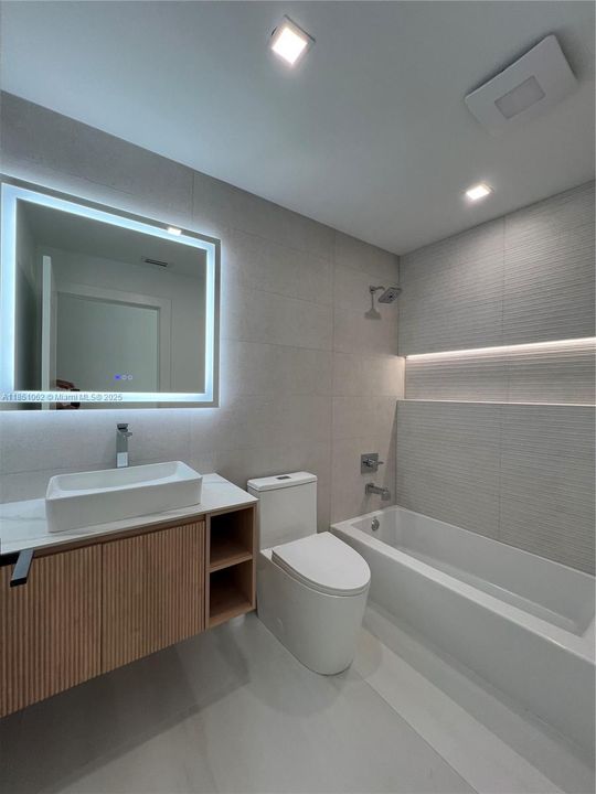 Recently Sold: $1,780,000 (4 beds, 2 baths, 2356 Square Feet)