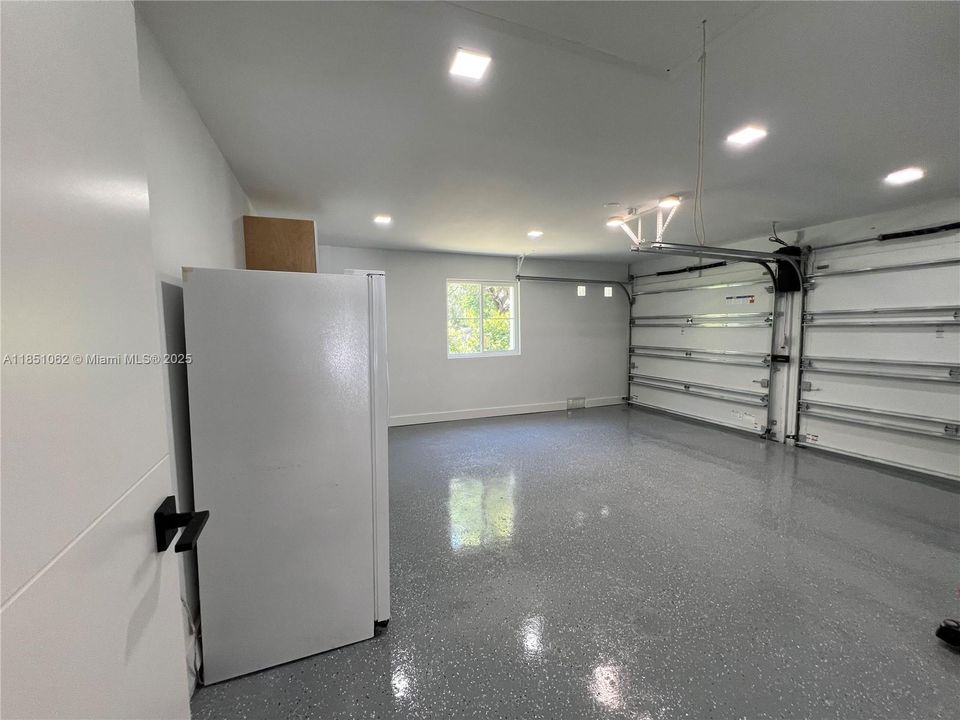 Recently Sold: $1,780,000 (4 beds, 2 baths, 2356 Square Feet)