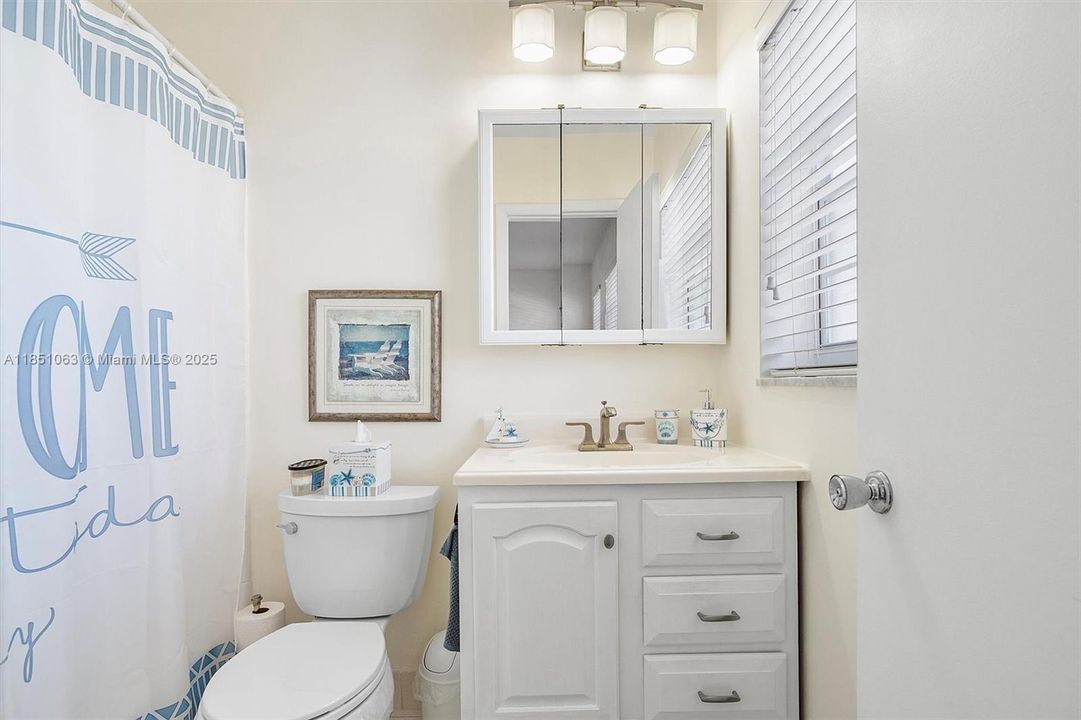 Недавно продано: $257,000 (1 спален, 1 ванн, 652 Квадратных фут)