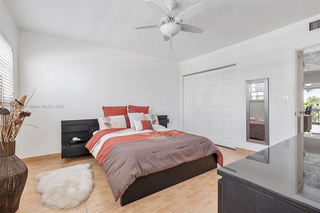 Недавно продано: $257,000 (1 спален, 1 ванн, 652 Квадратных фут)