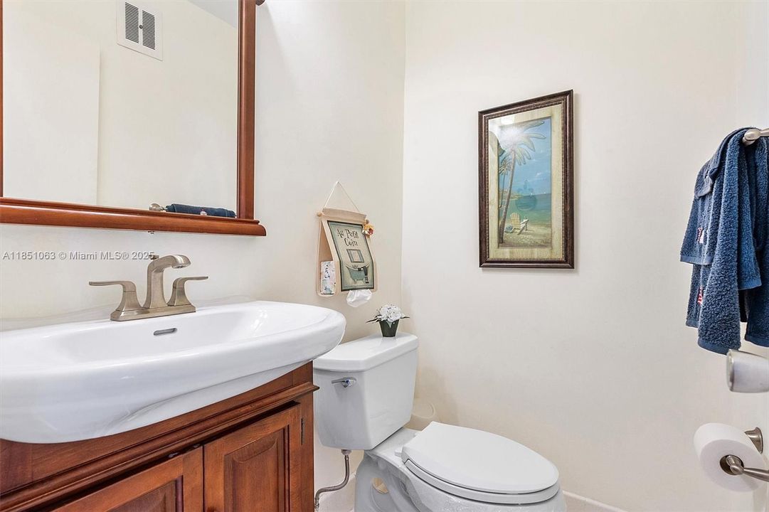 Недавно продано: $257,000 (1 спален, 1 ванн, 652 Квадратных фут)