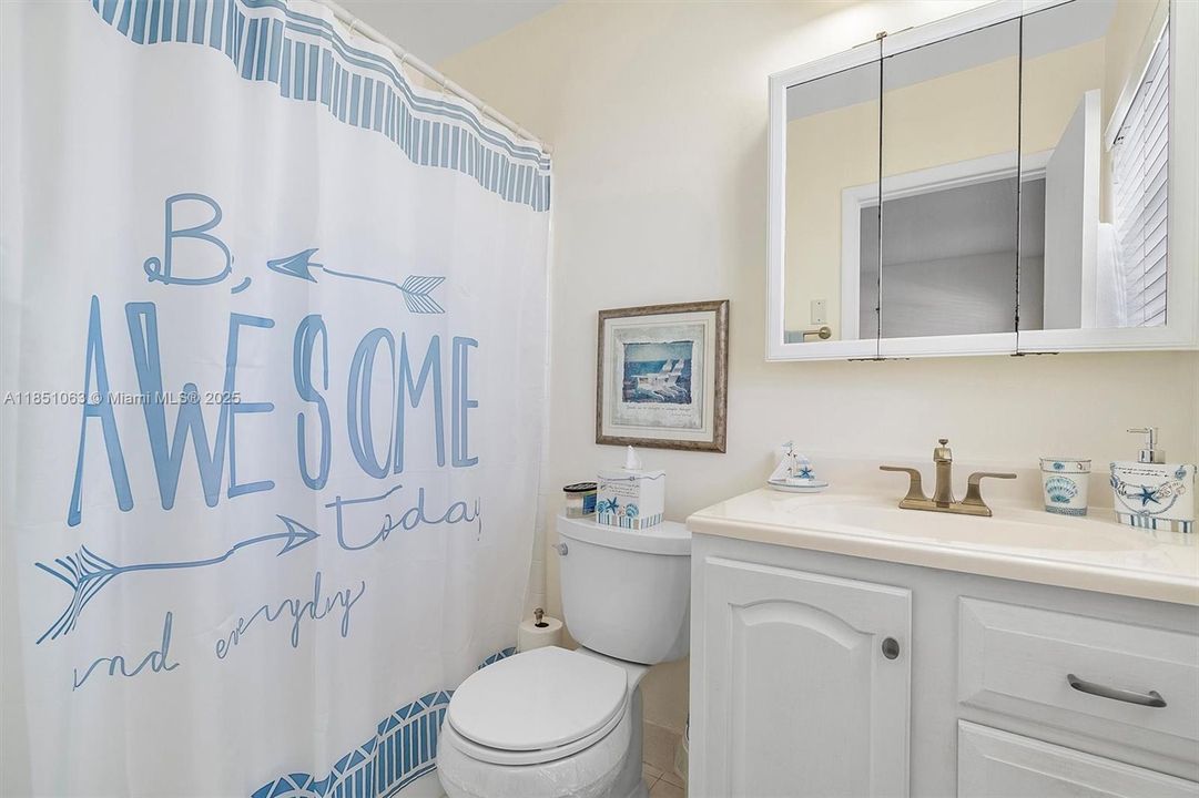 Недавно продано: $257,000 (1 спален, 1 ванн, 652 Квадратных фут)