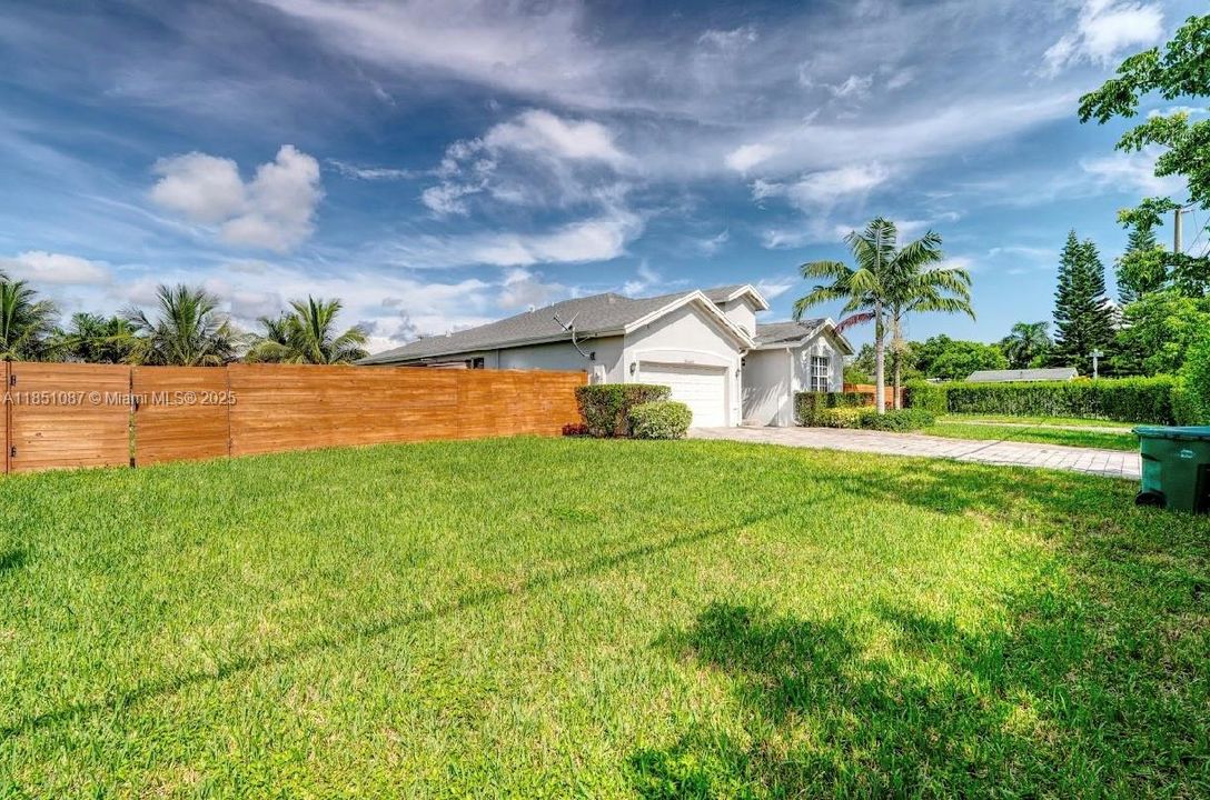 Недавно арендовано: $4,400 (4 спален, 2 ванн, 1799 Квадратных фут)