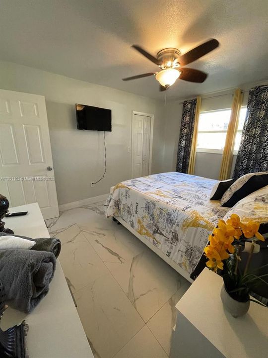 最近租的: $3,400 (3 贝兹, 2 浴室, 1611 平方英尺)