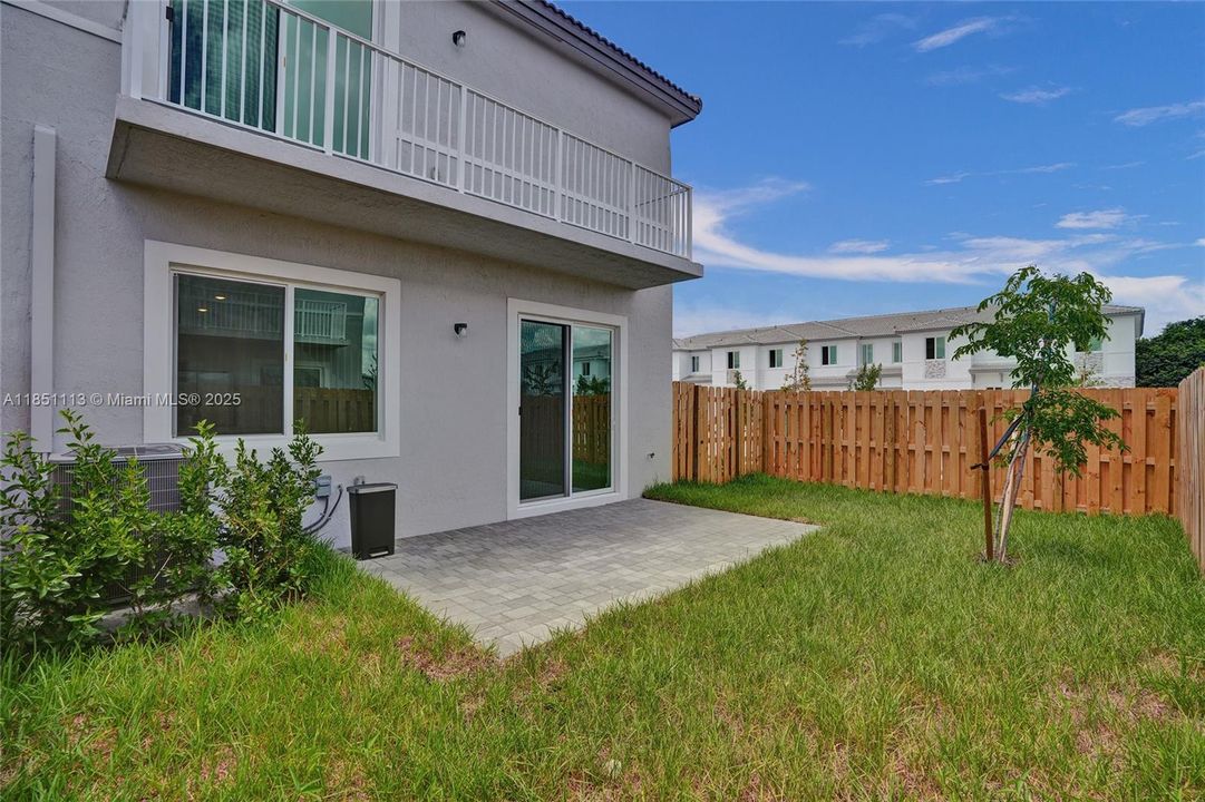 Activo con contrato: $3,200 (4 camas, 3 baños, 0 Pies cuadrados)