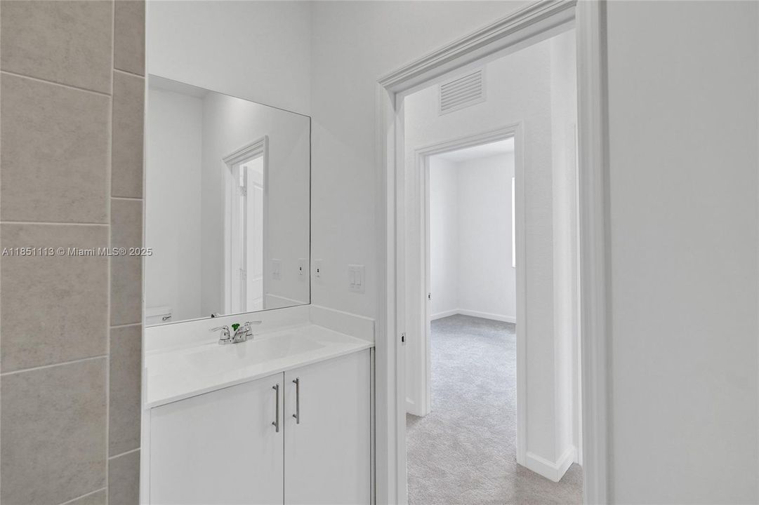 Activo con contrato: $3,200 (4 camas, 3 baños, 0 Pies cuadrados)