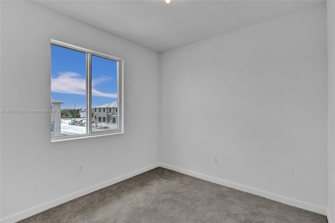 Activo con contrato: $3,200 (4 camas, 3 baños, 0 Pies cuadrados)